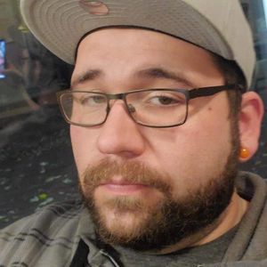 Meet your Posher, Casey